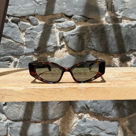 Off-White Havana OERI063 Memphis Logo Sunglasses - Picture 2 of 9